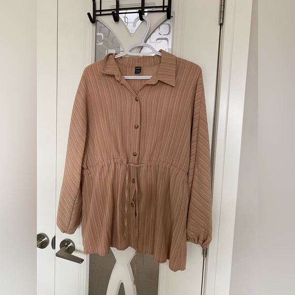 Top - Picture 4 of 7